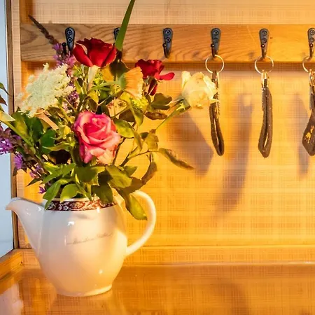 Ξενοδοχείο Hirschenstube & Gaestehaus Gehri 3*