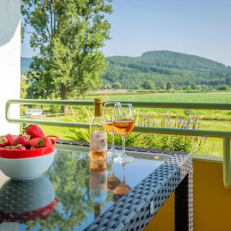 Hirschenstube & Gaestehaus Gehri 3*