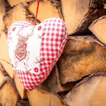 Hirschenstube & Gaestehaus Gehri Ξενοδοχείο 3*