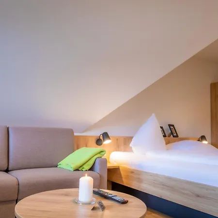 Gasthaus Hirschenstube & Gaestehaus Gehri 3* Waldkirch