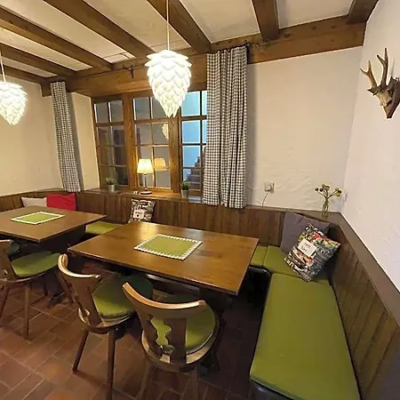 Hirschenstube & Gaestehaus Gehri 酒店 3*